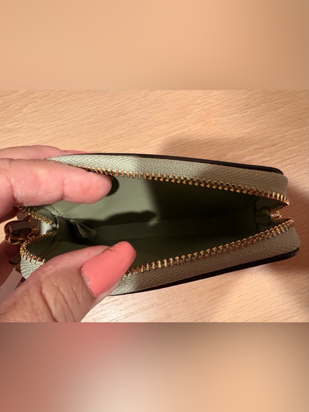 Coach Zip Card Case with Bows - Picture 4 of 4